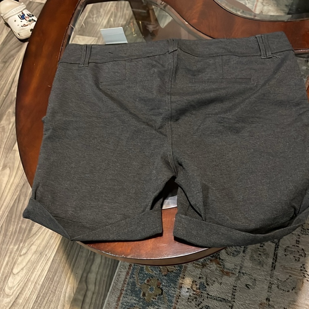 Torrid‎ Gray Bermuda Shorts Modern Clean Design - Picture 3 of 4